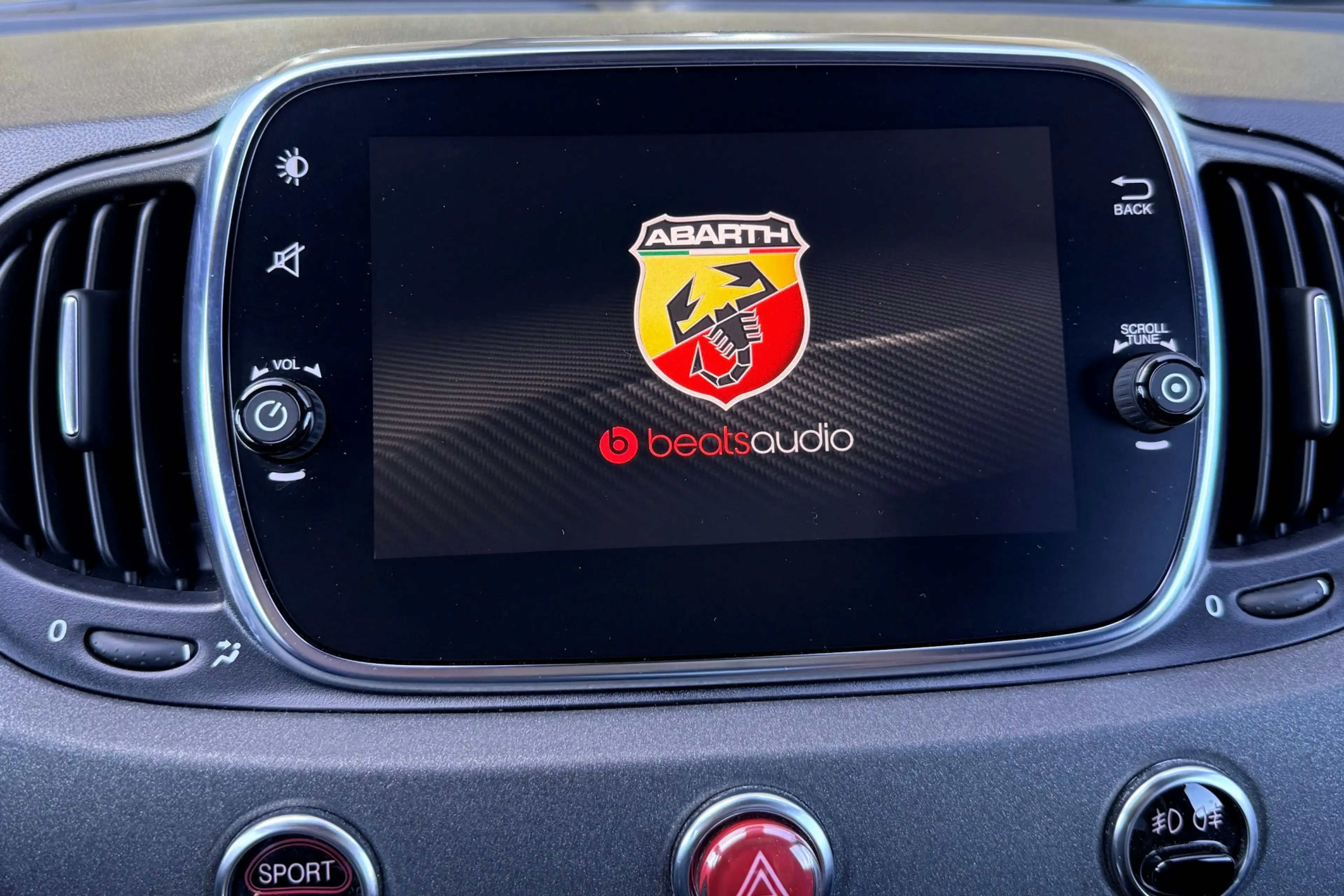 Fiat 500 Abarth 1.4 T-Jet 695 Competizione 70th Anniversary 180pk — photo 22