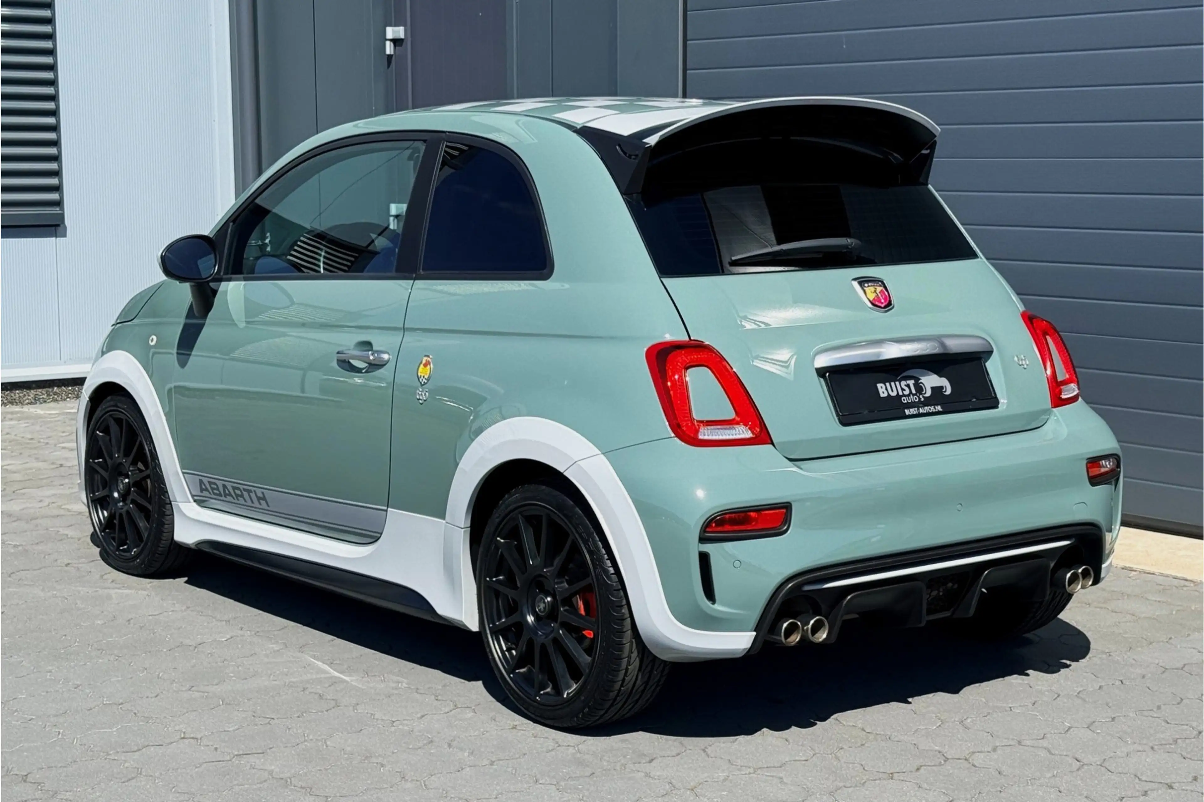 Fiat 500 Abarth 1.4 T-Jet 695 Competizione 70th Anniversary 180pk — photo 41