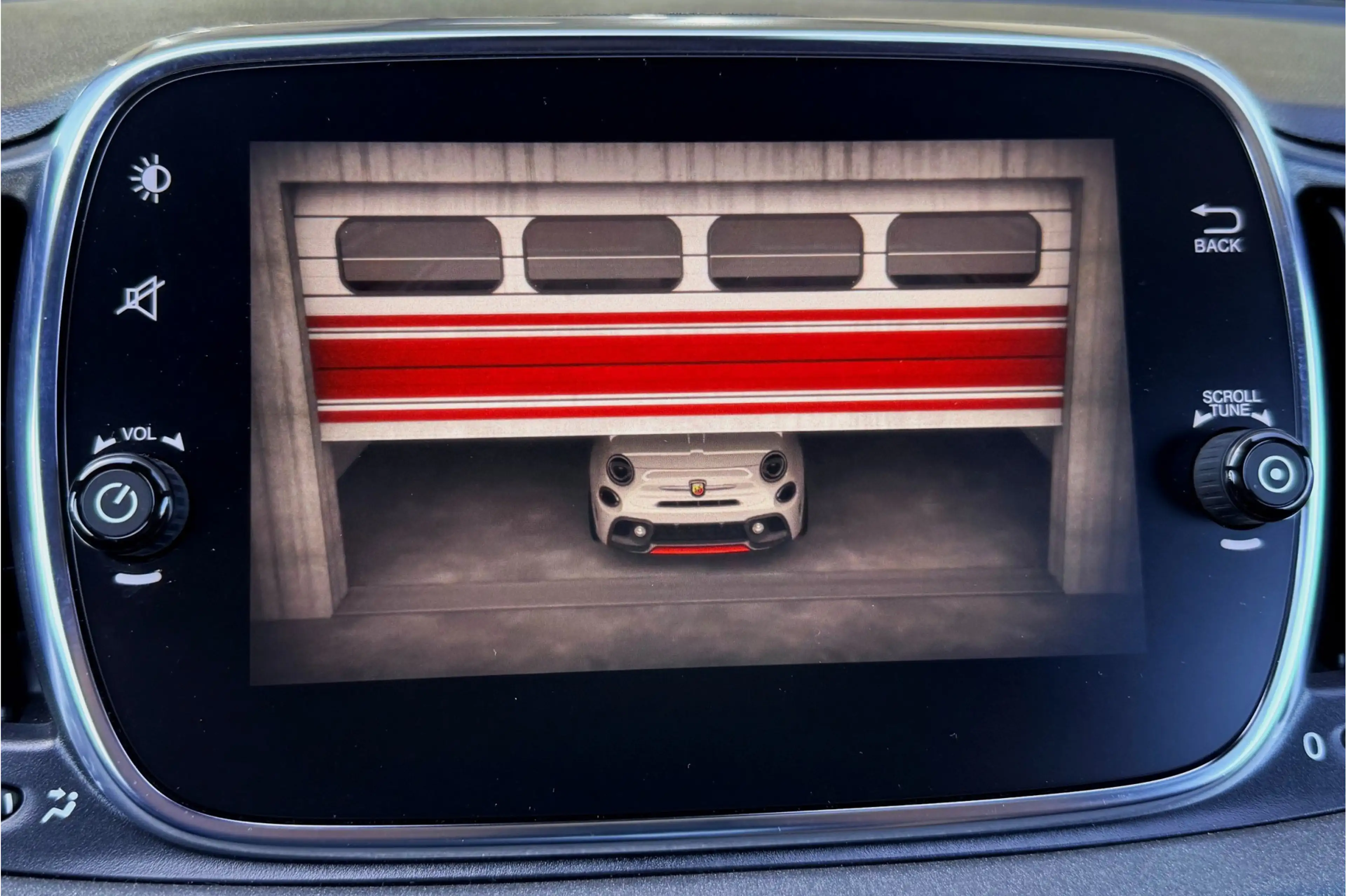 Fiat 500 Abarth 1.4 T-Jet 695 Competizione 70th Anniversary 180pk — photo 17