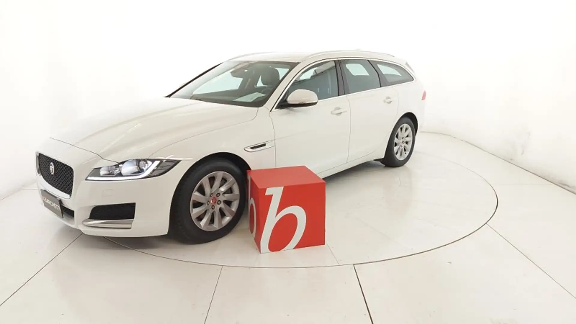 Jaguar XF 2ª SERIE (X260) SPORTBRAKE 2.0 D 180 CV AUT. PRES Bianco - 1