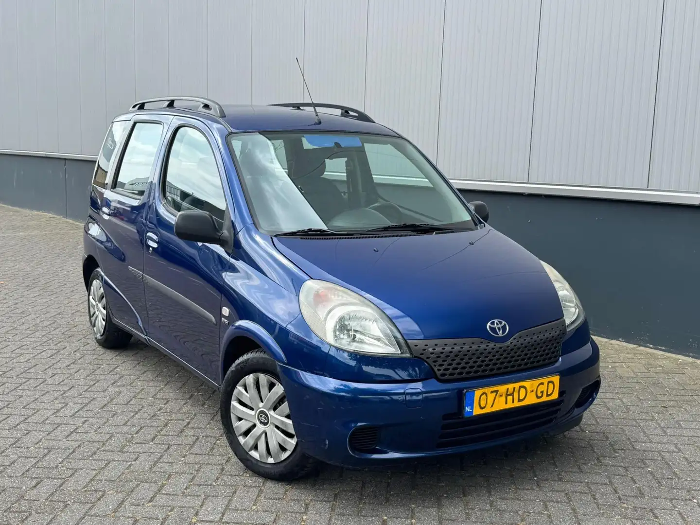 Toyota Yaris Verso 1.3-16V VVT-i Luna Automaat Nieuwe apk Blauw - 2