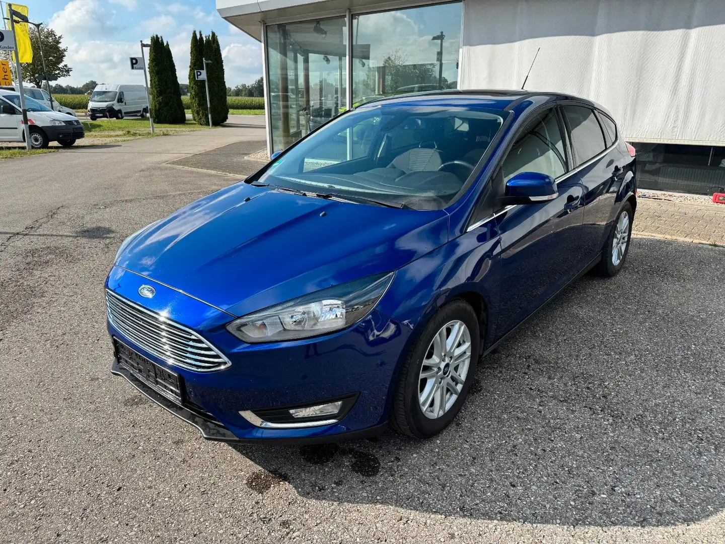 Ford Focus Titanium 1.5 AUTOMATIK"AHK"8-FACH"NAVI" Blau - 1