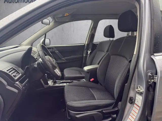 Subaru Forester view 9