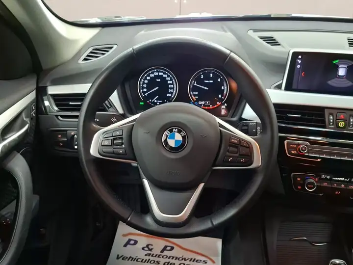 BMW X1 sDrive18dA Corporate 2021, foto 18