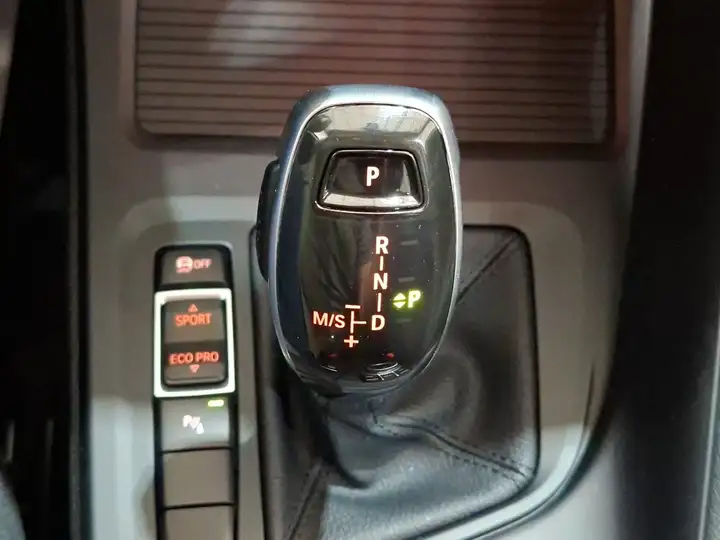 BMW X1 sDrive18dA Corporate 2021, foto 29