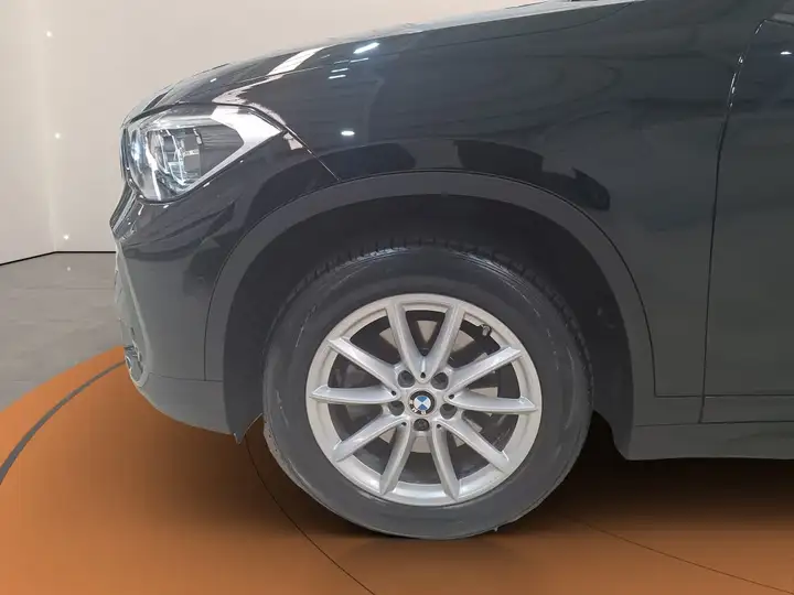 BMW X1 sDrive18dA Corporate 2021, foto 15