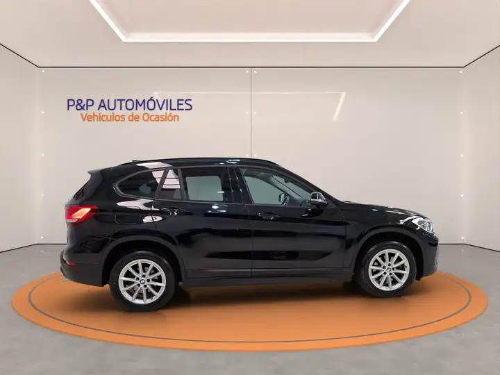 BMW X1 sDrive18dA Corporate 2021, foto 4
