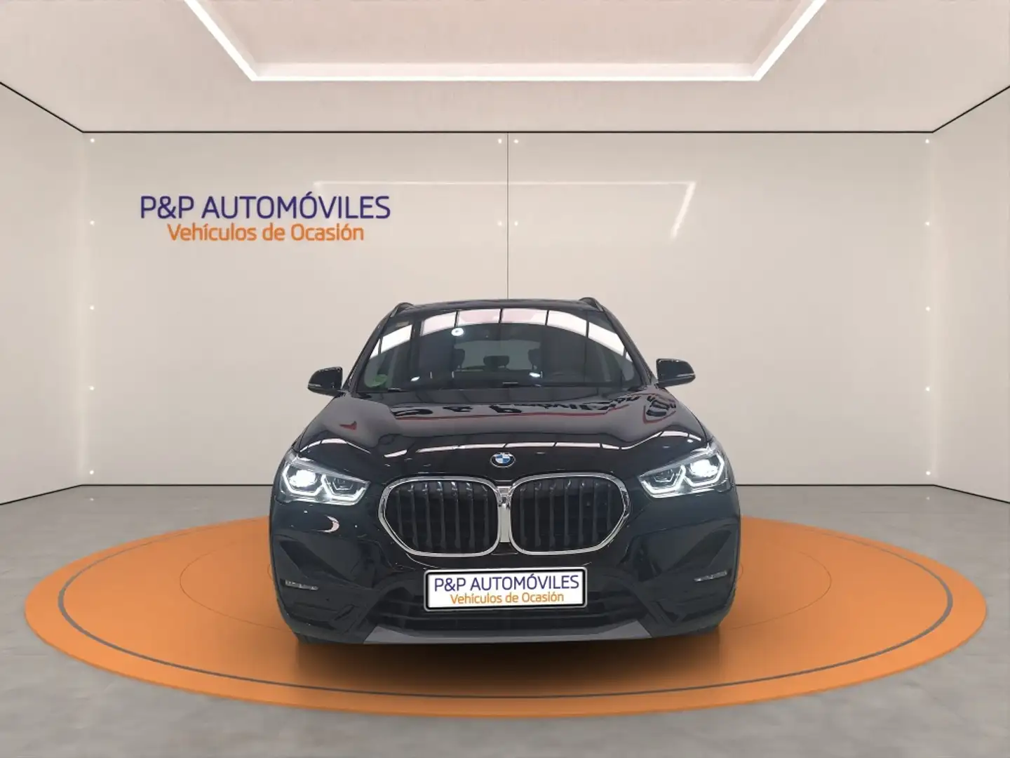 BMW X1 sDrive 18dA Corporate Negro - 2
