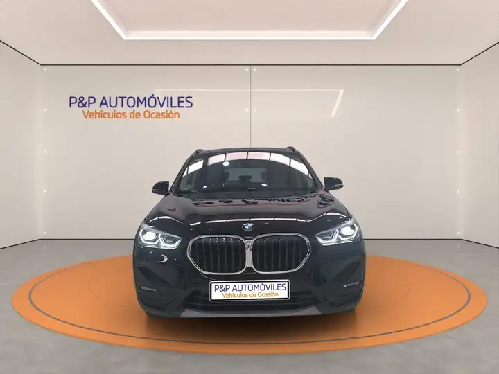 BMW X1 sDrive18dA Corporate 2021, foto 2