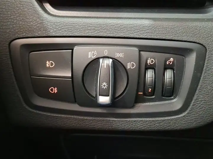 BMW X1 sDrive18dA Corporate 2021, foto 25