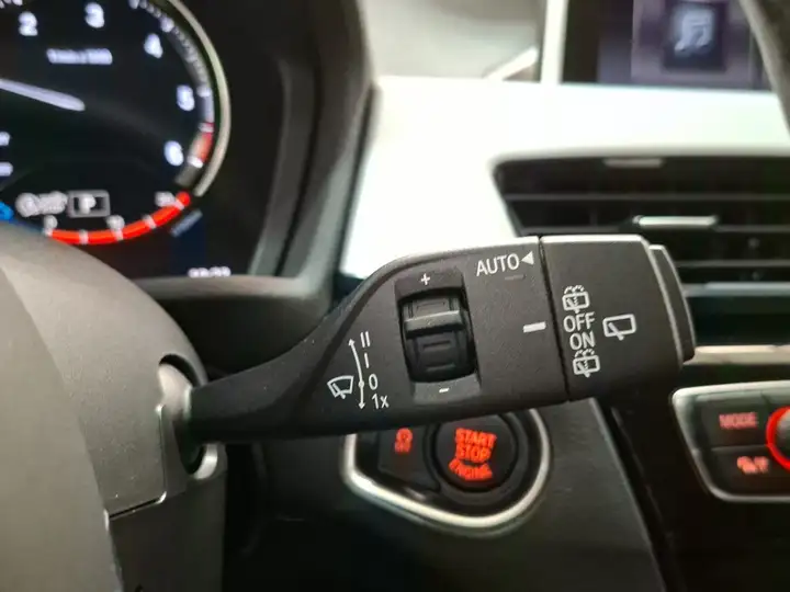 BMW X1 sDrive18dA Corporate 2021, foto 23