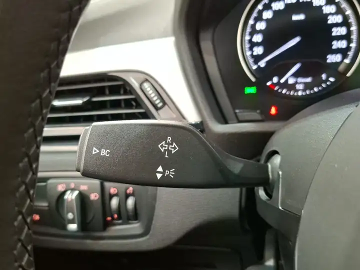 BMW X1 sDrive18dA Corporate 2021, foto 22