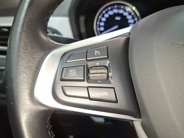 BMW X1 sDrive18dA Corporate 2021, foto 20