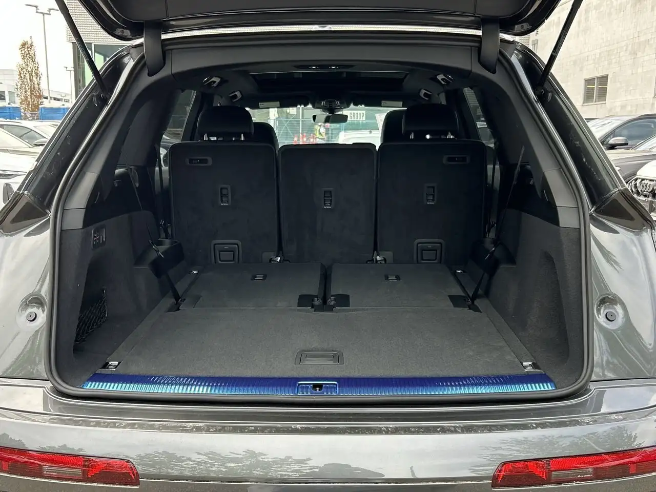 Audi Q7 снимка Audi Q7