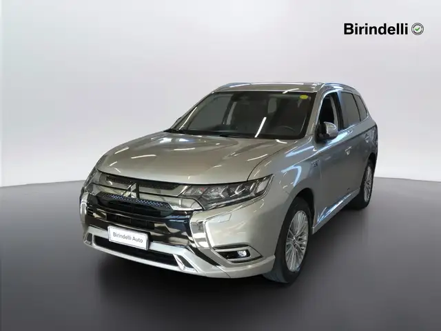 Mitsubishi Outlander 2.4 MIVEC 4WD PHEV Instyle Plus SDA