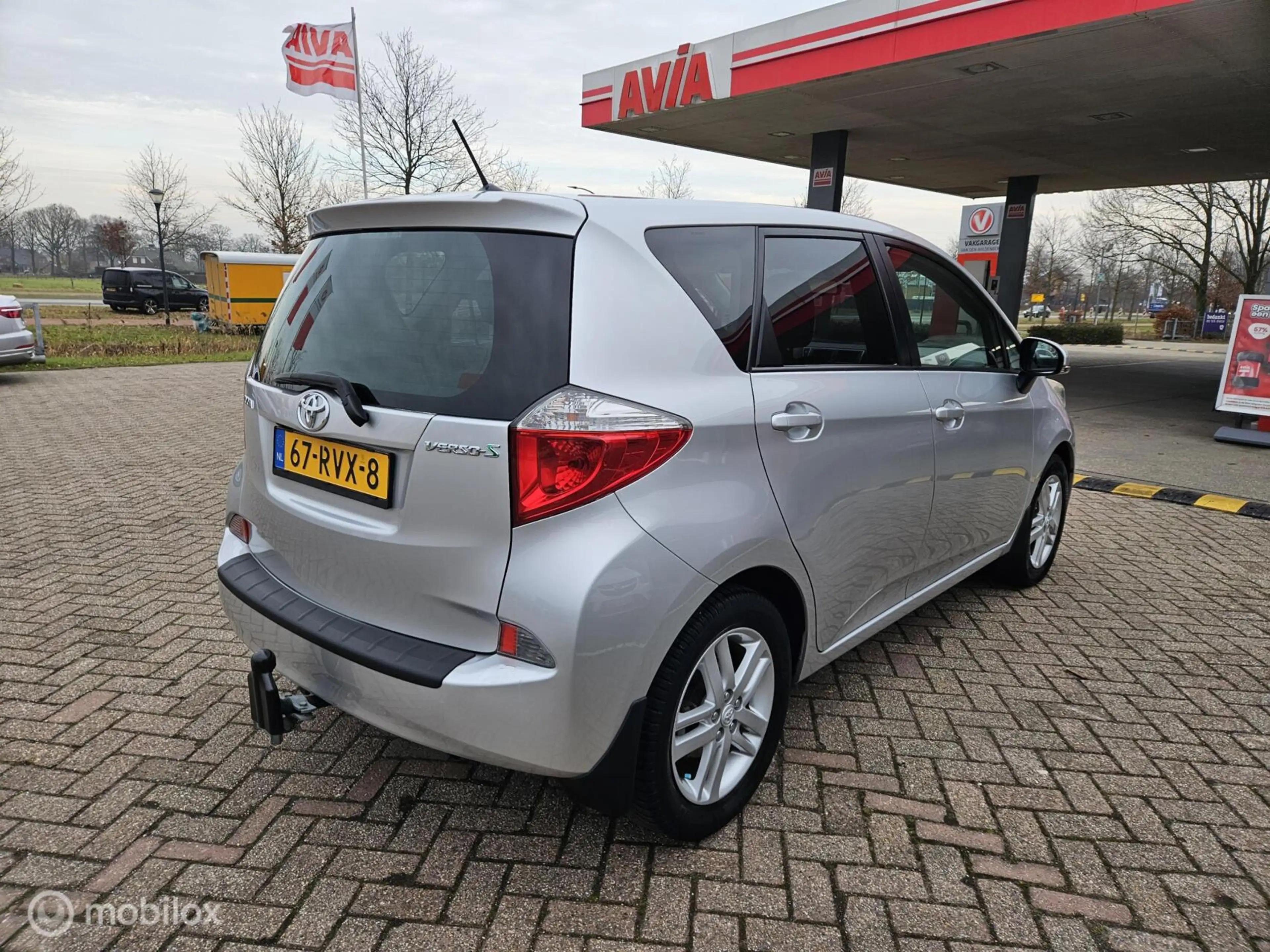 Toyota Verso-S 1.3 VVT-i Aspiration — photo 3