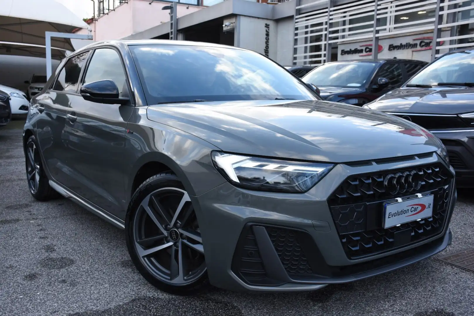 Audi A1 SPB 30 TFSI S tronic S line edition S-LINE INTERNO Grigio - 2