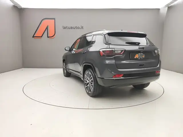 Jeep Compass view 5