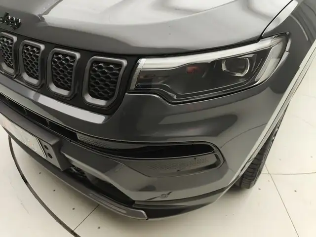 Jeep Compass view 21