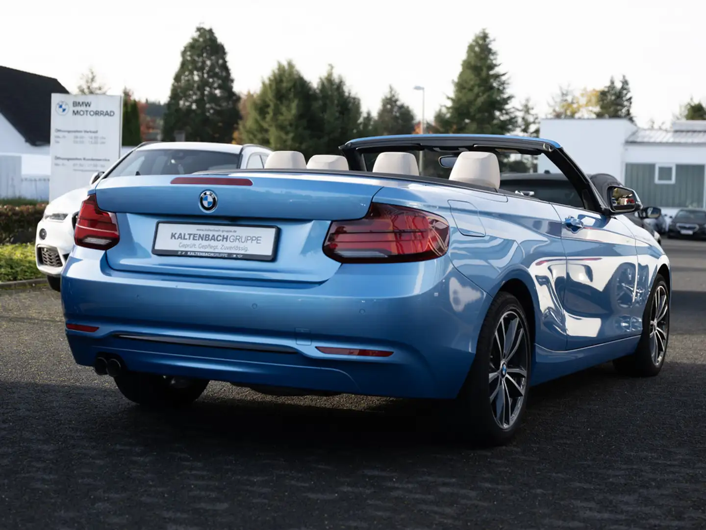 BMW 220 d Cabrio Sport Line FACEL. LED NAVI KAMERA Bleu - 2