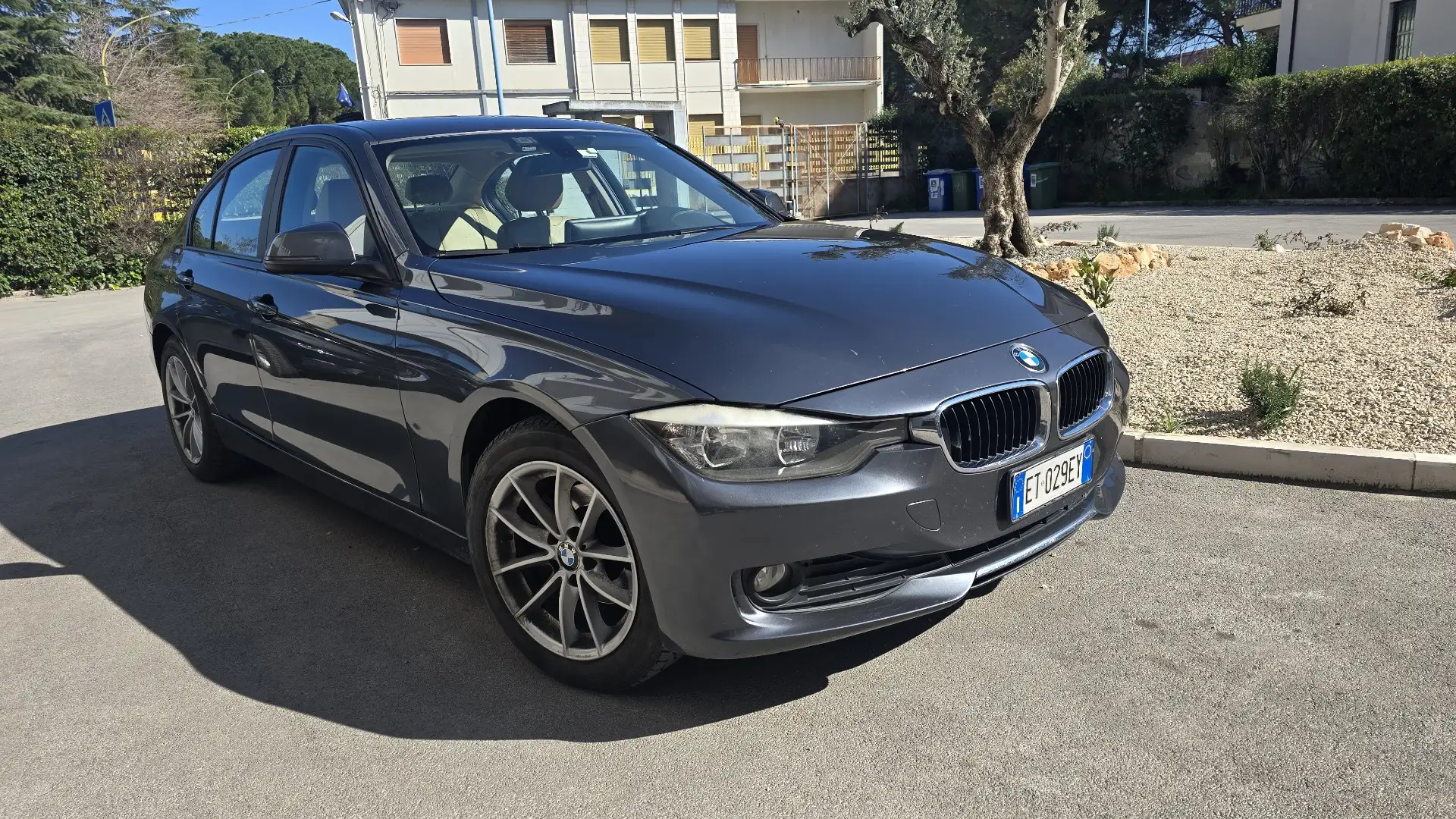 BMW 318 Business - 1