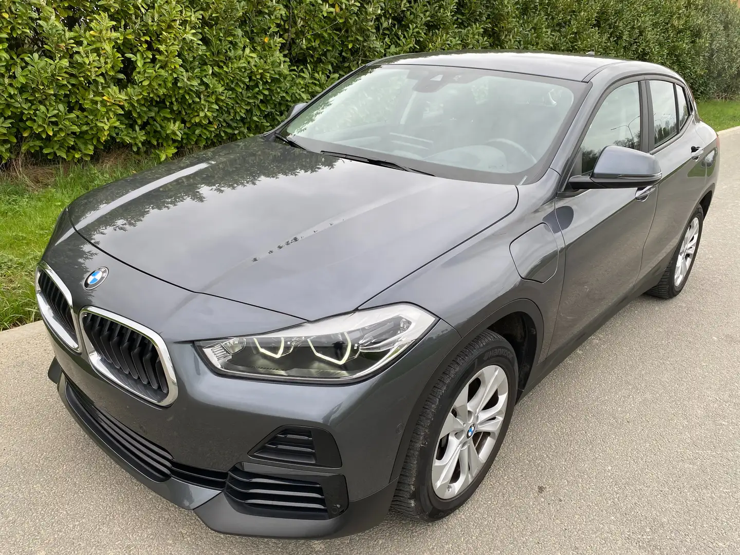 BMW X2 1.5 X2 DRIVE25e -4x4 Grijs - 1