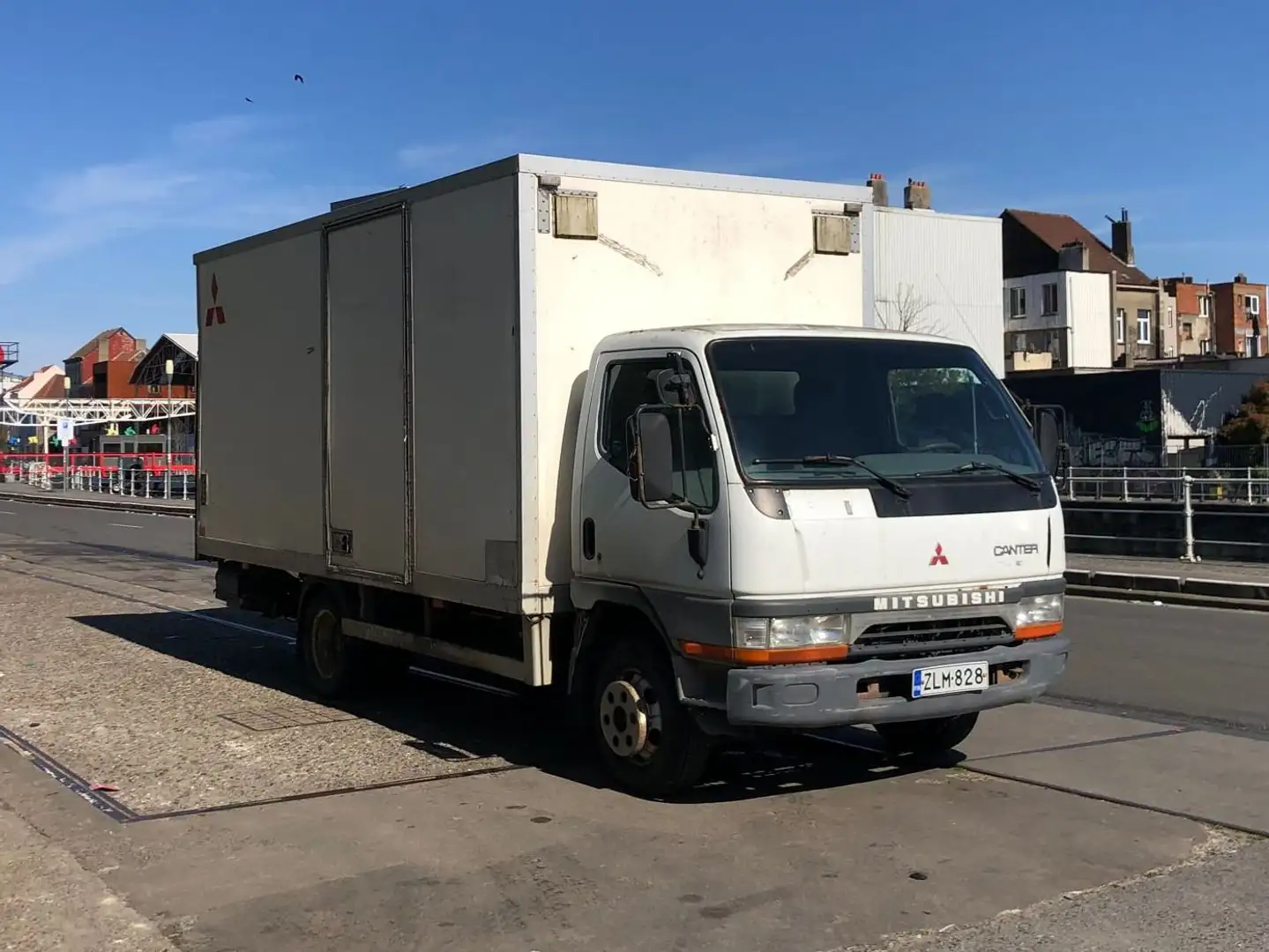 Mitsubishi Canter 4.0 POMPE MECANIQUE Wit - 1