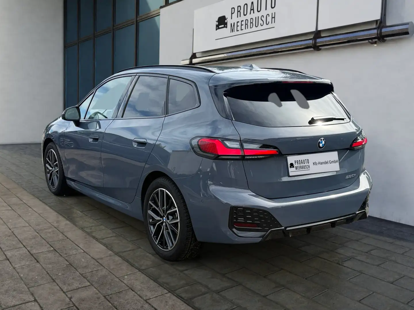 BMW 220 i Active Tourer M SPORT MEMORY/AHK/ACC/HUD/PANO Grau - 2