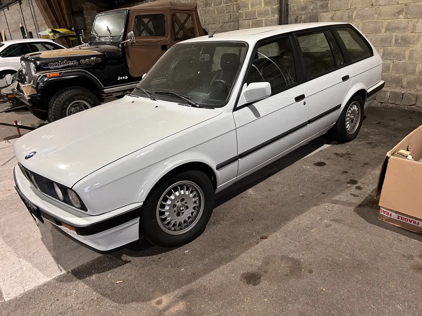 BMW 320 break 320i Білий - 1