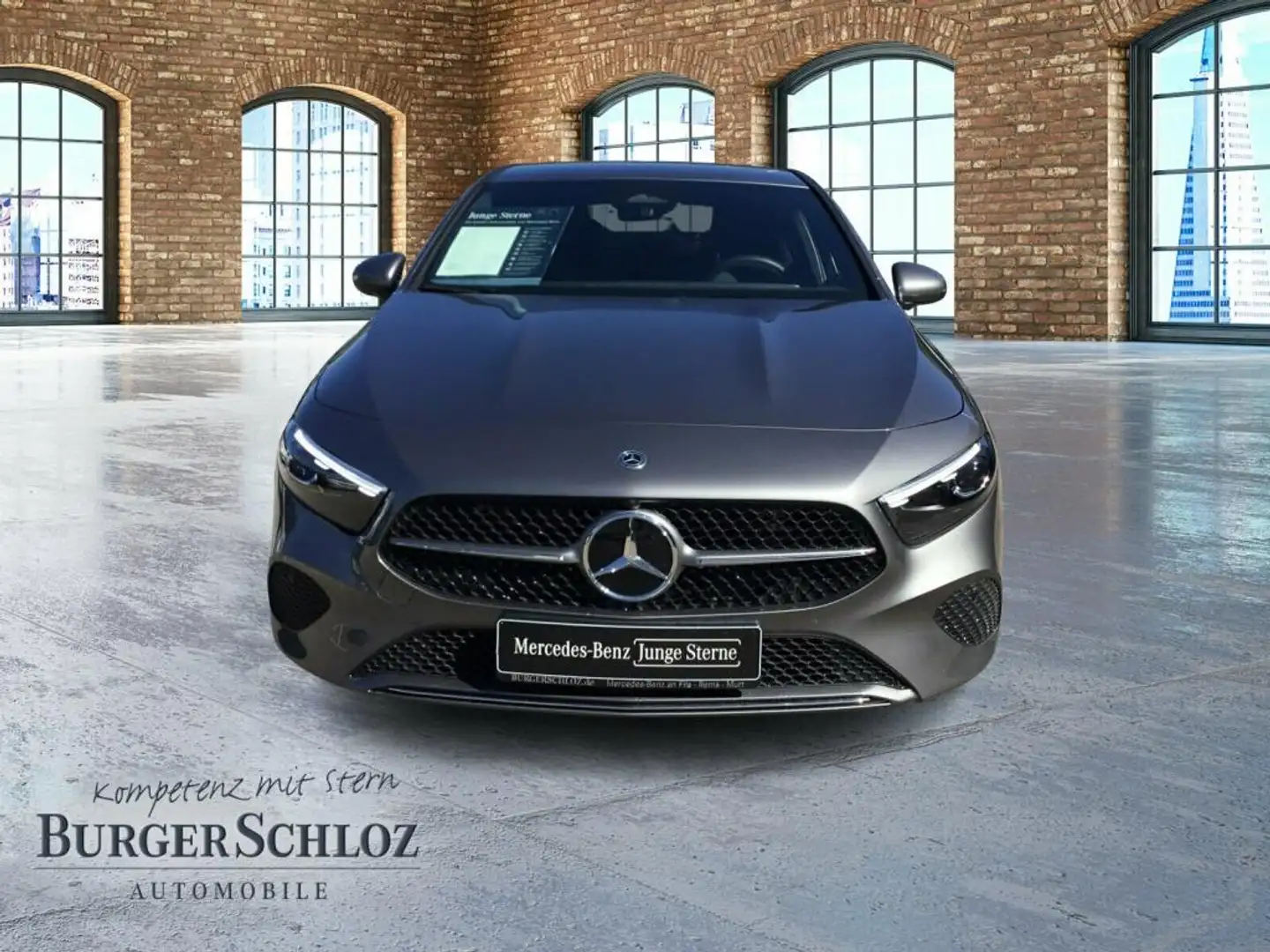 Mercedes-Benz A 180 W-Paket KAM PDC SpurH LM Navi AUT AHK Grau - 2