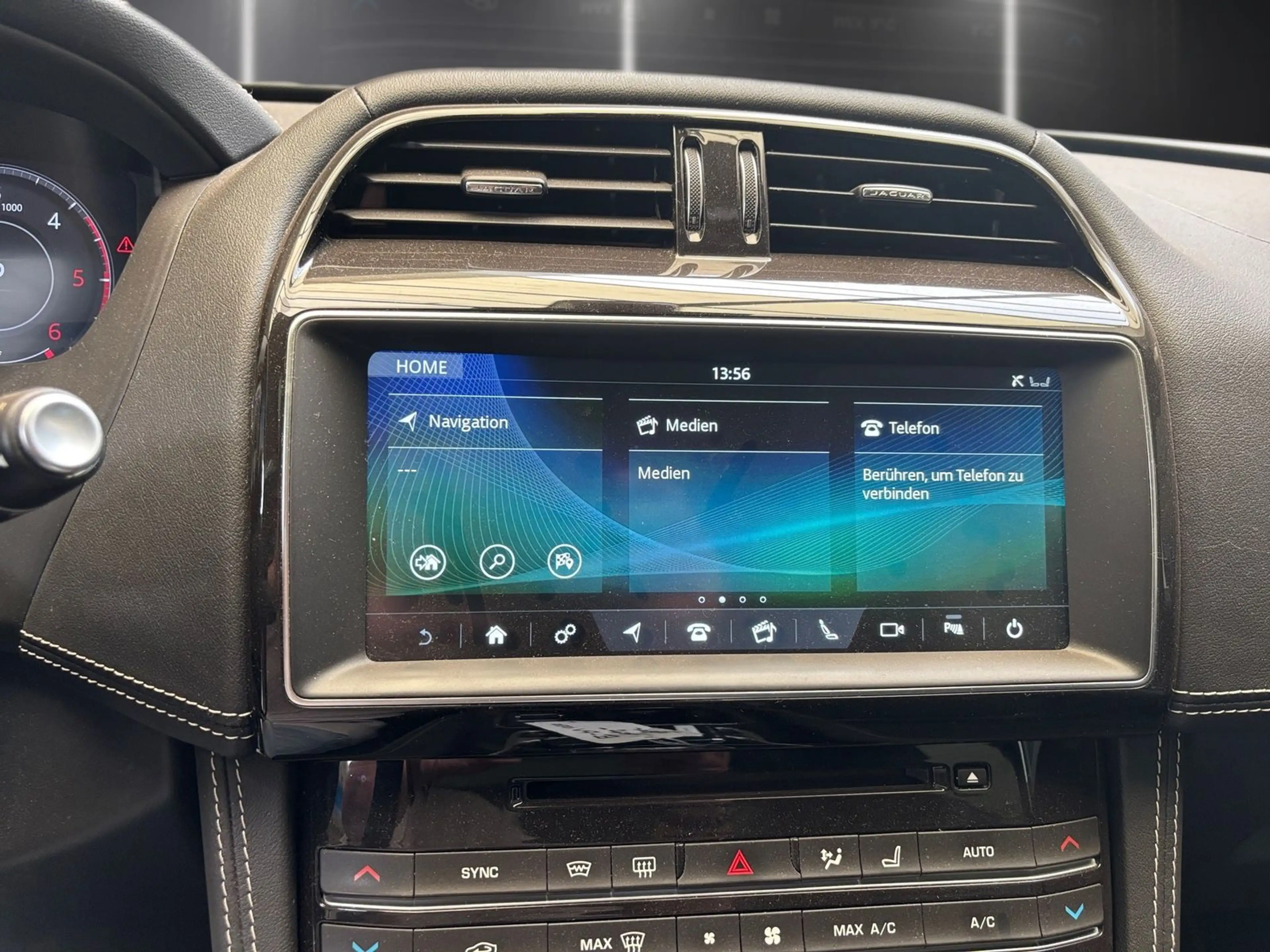 Jaguar F-Pace F-PACE R-Sport AWD — photo 13