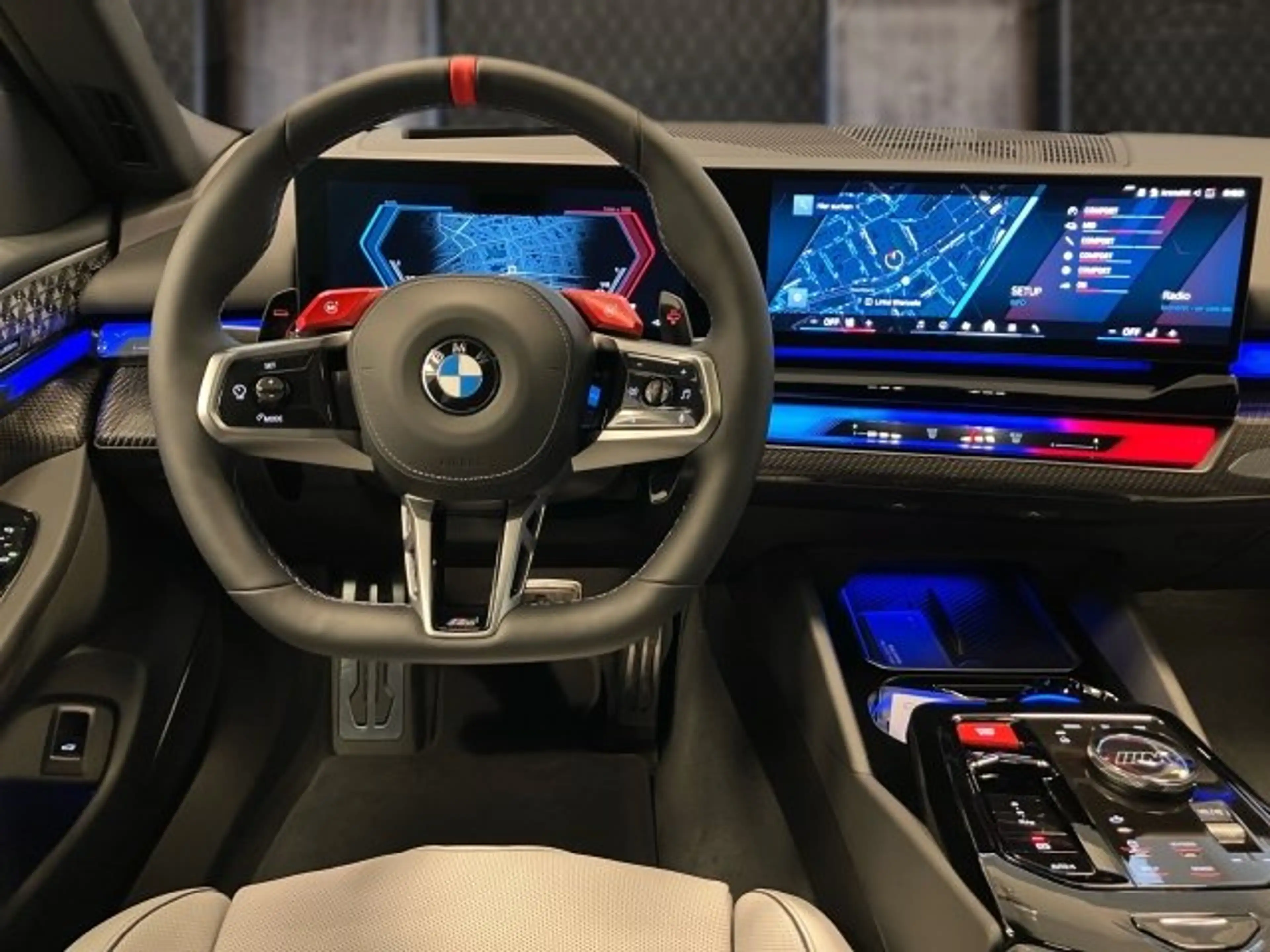 BMW M5 Touring G99 — photo 10