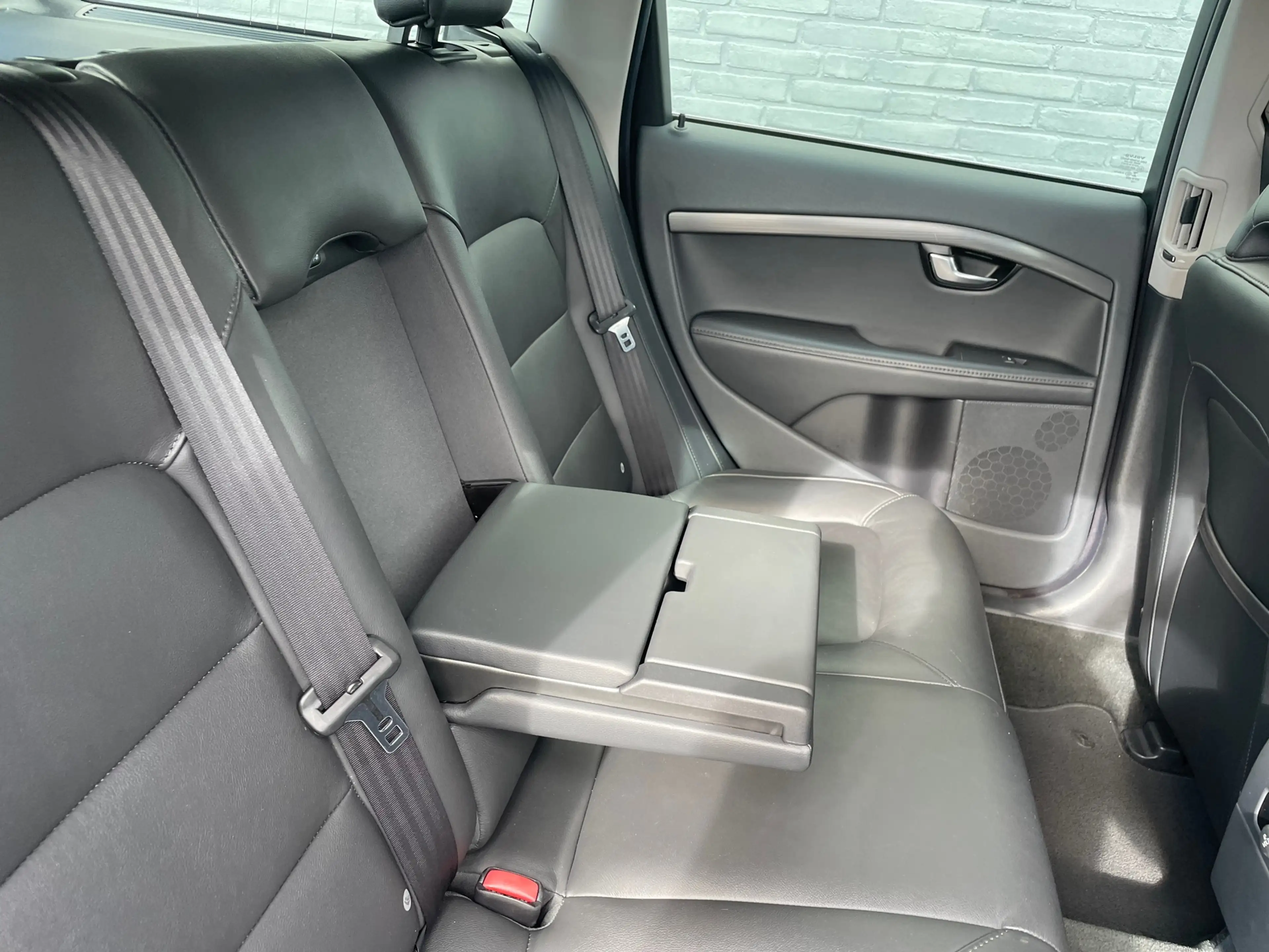Volvo V70 1.6 T4 Nordic+ automaat trekhaak stoelverwarming — photo 22