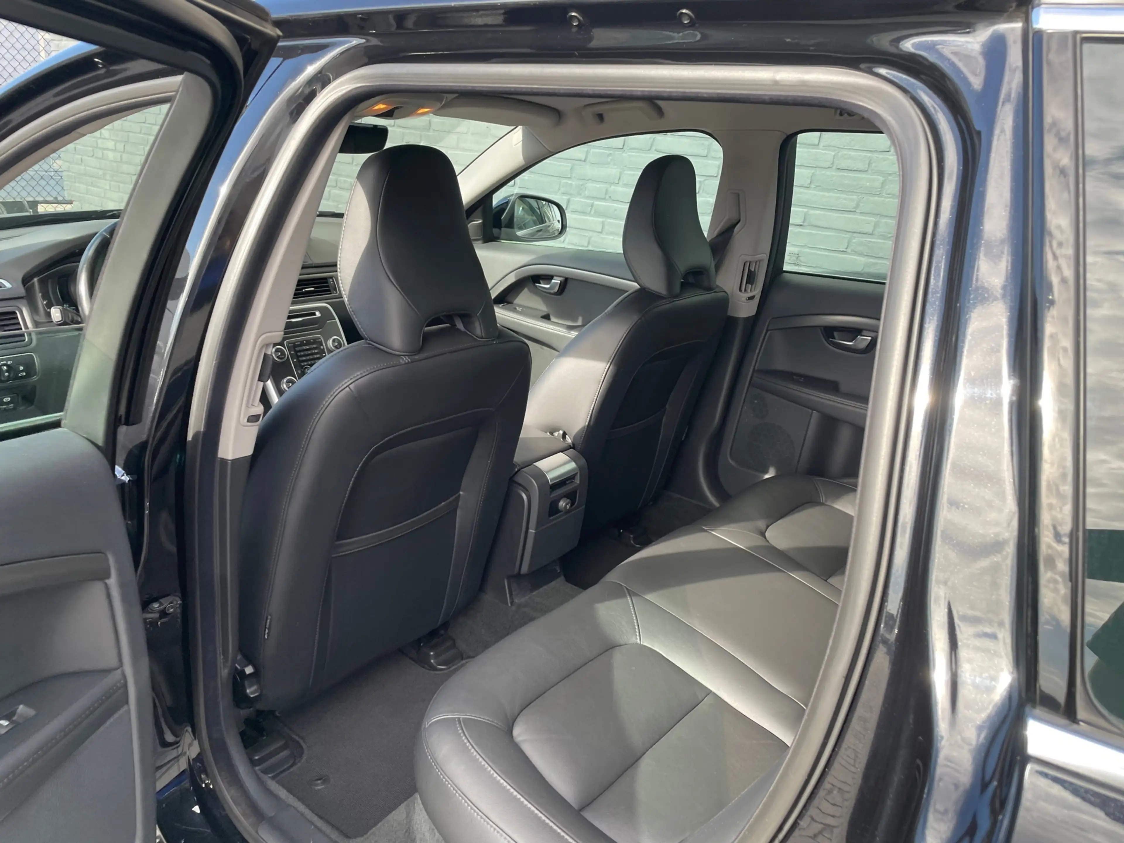 Volvo V70 1.6 T4 Nordic+ automaat trekhaak stoelverwarming — photo 17