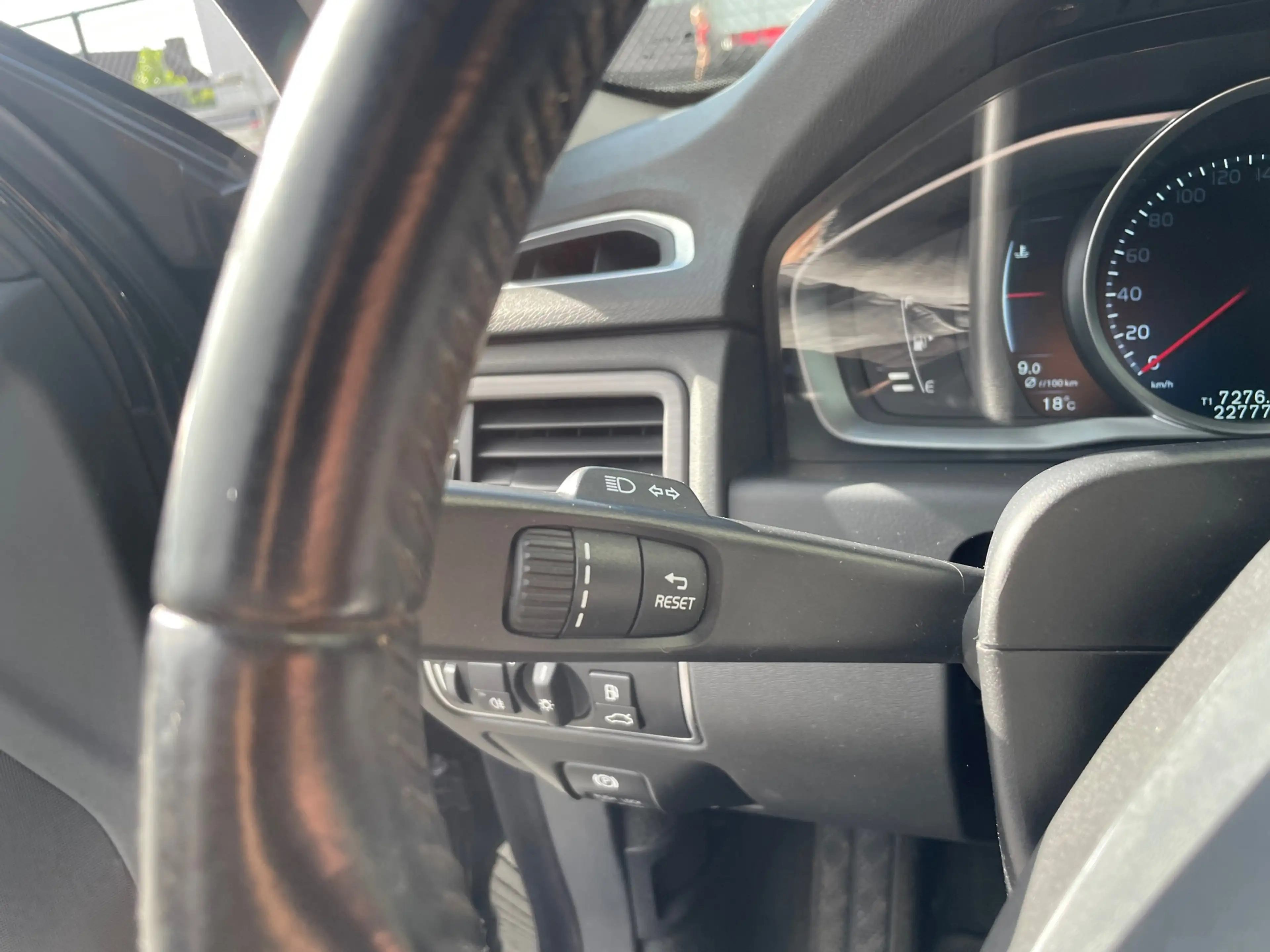 Volvo V70 1.6 T4 Nordic+ automaat trekhaak stoelverwarming — photo 37