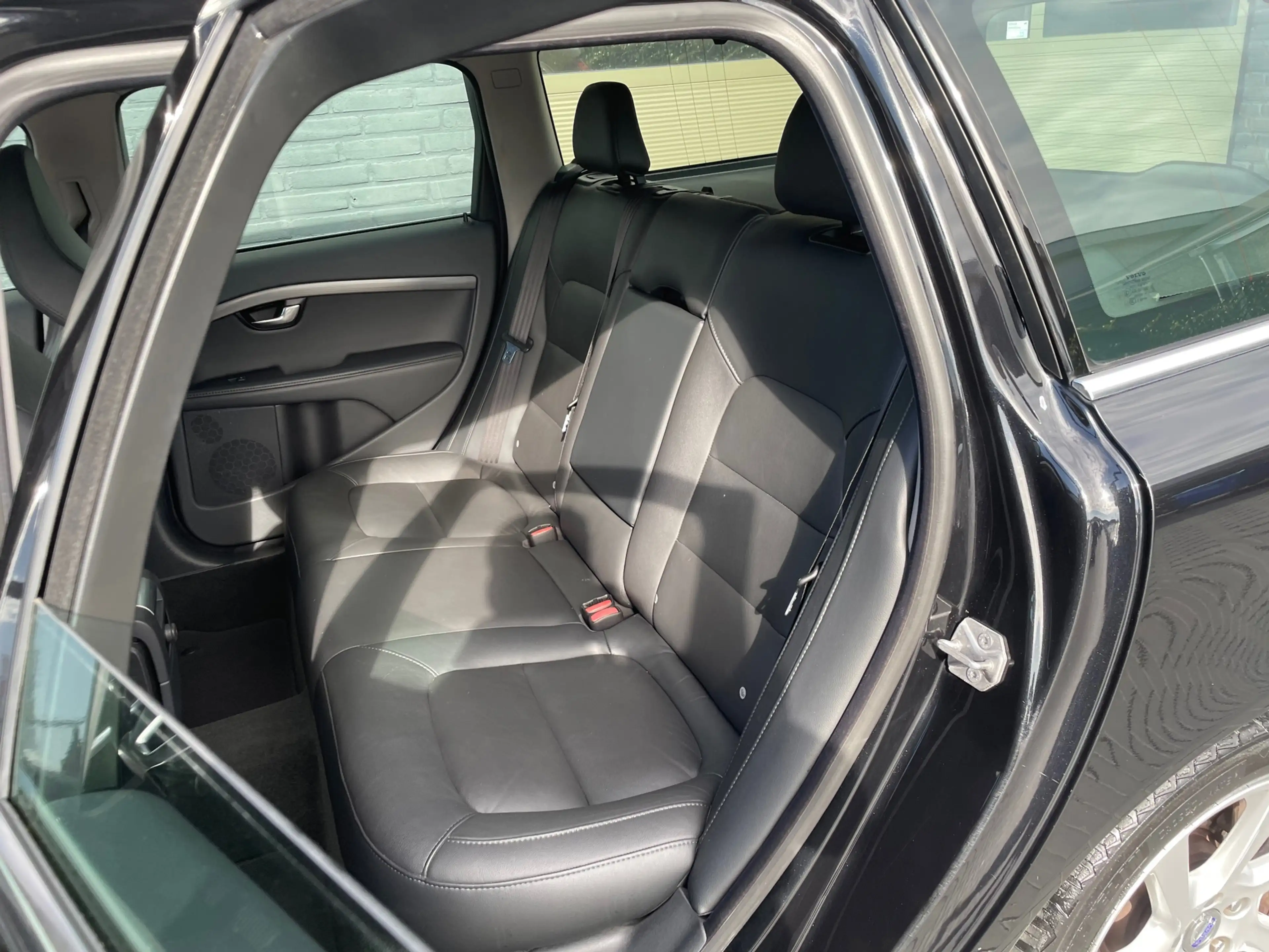 Volvo V70 1.6 T4 Nordic+ automaat trekhaak stoelverwarming — photo 18