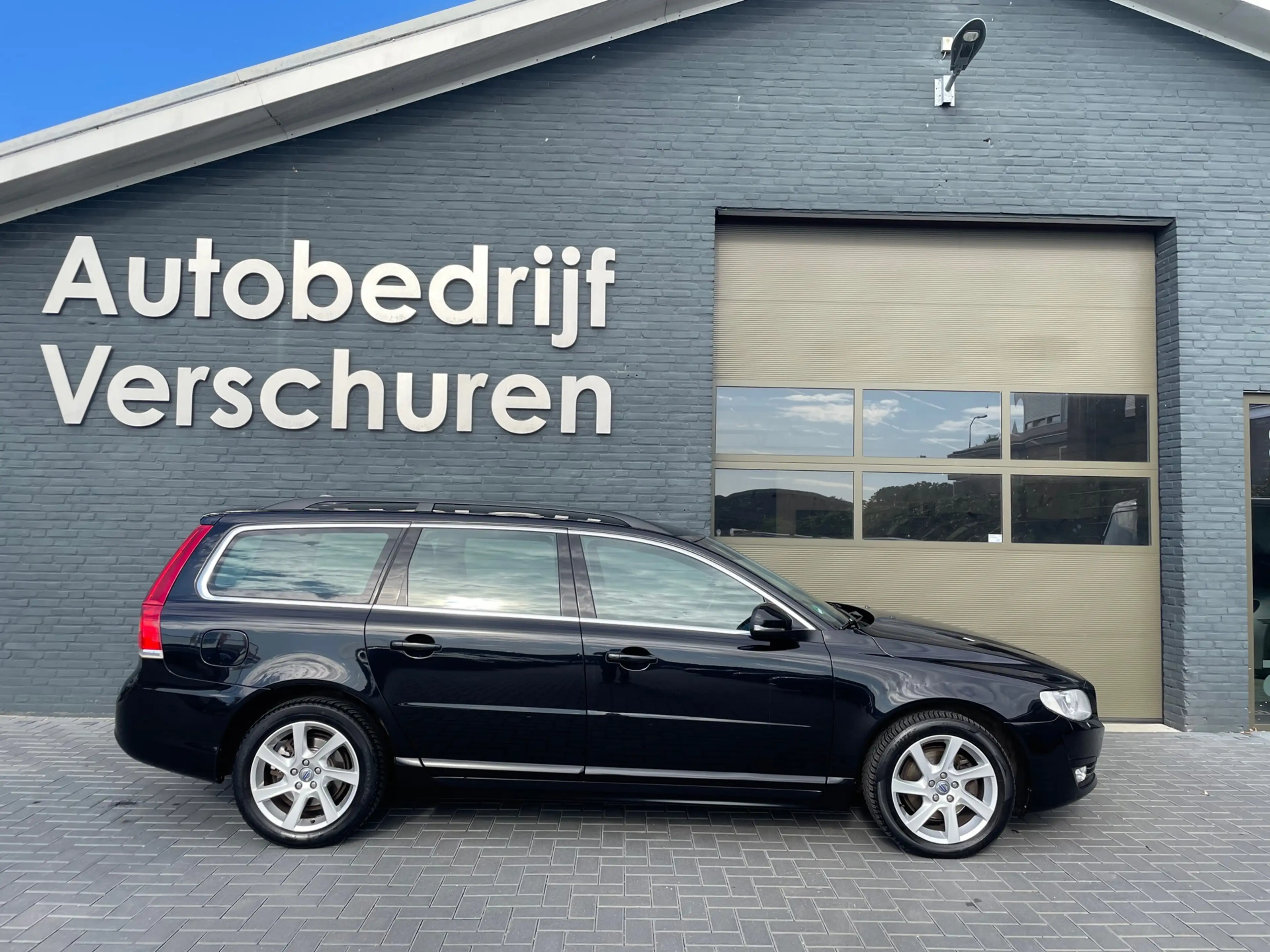 Volvo V70 1.6 T4 Nordic+ automaat trekhaak stoelverwarming — photo 2