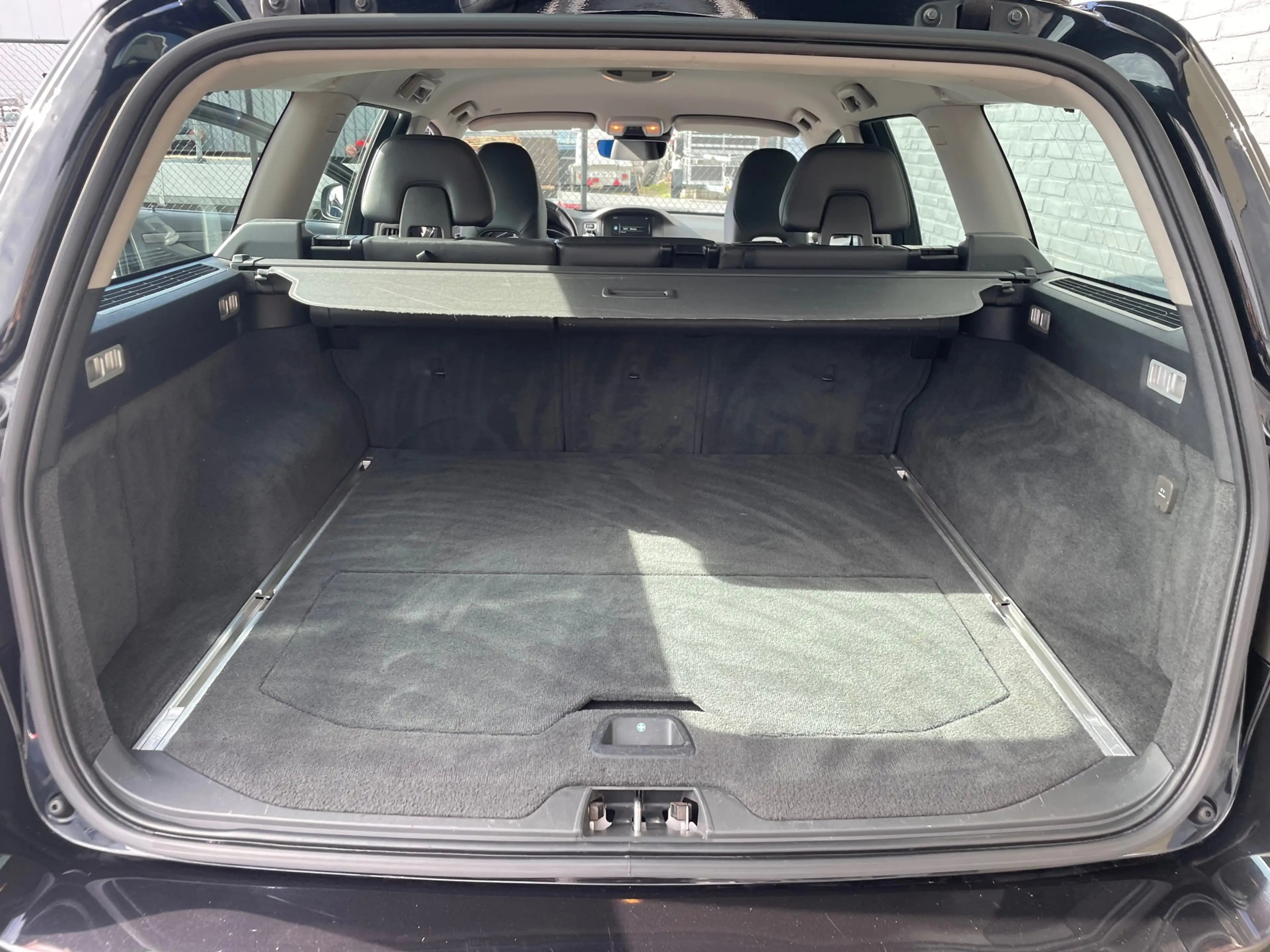 Volvo V70 1.6 T4 Nordic+ automaat trekhaak stoelverwarming — photo 23