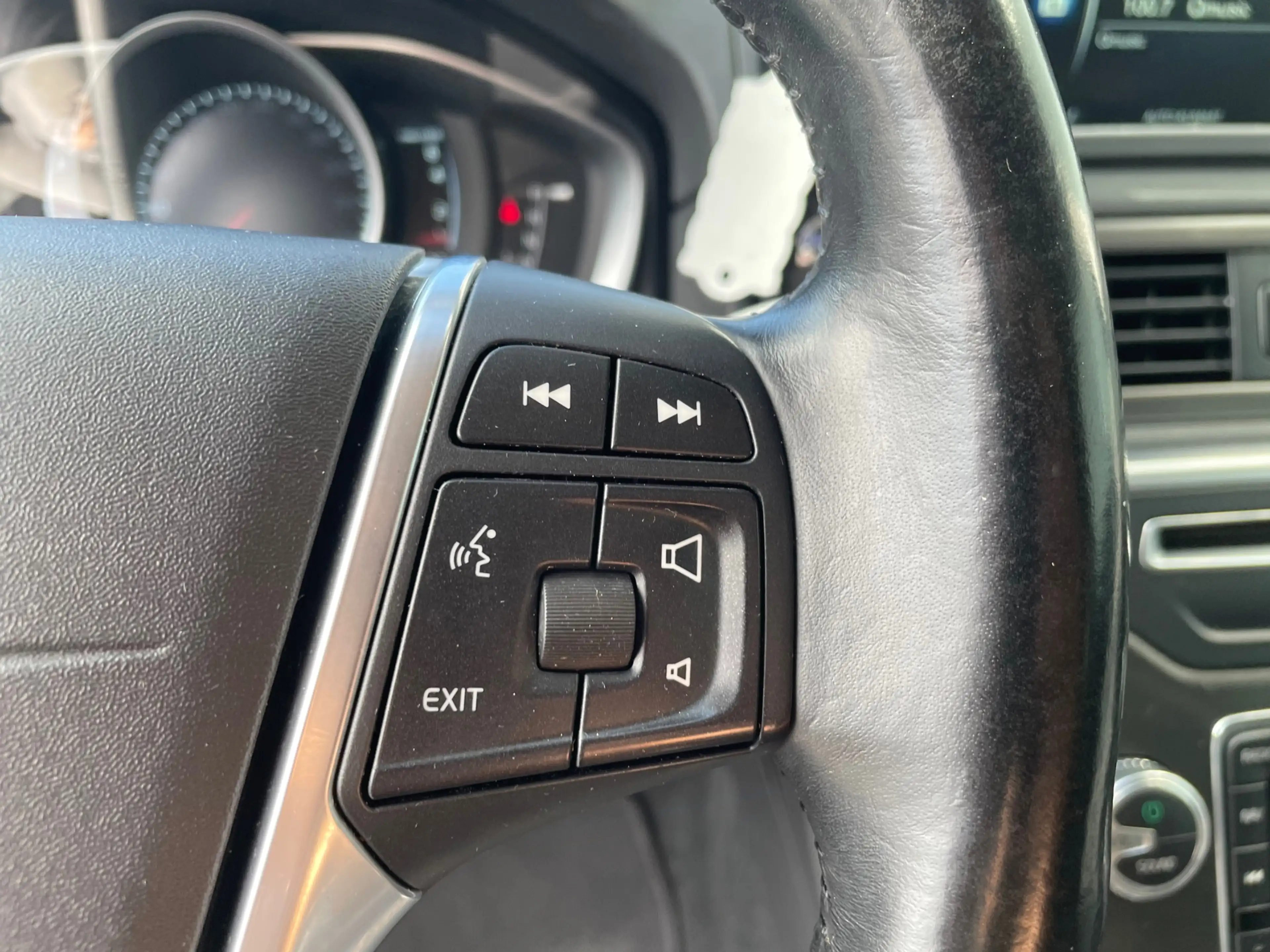 Volvo V70 1.6 T4 Nordic+ automaat trekhaak stoelverwarming — photo 36