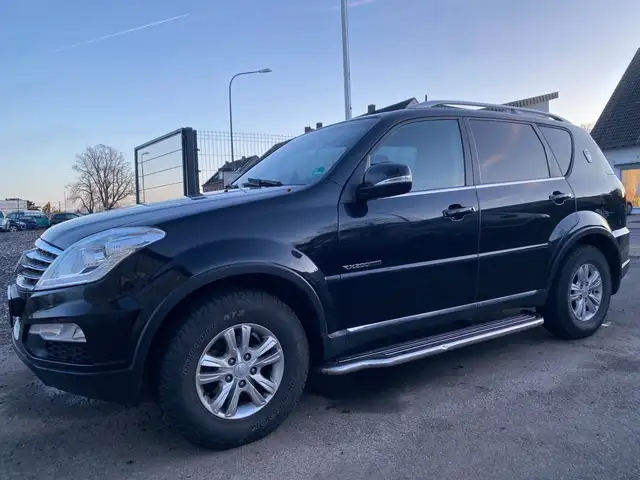 SsangYong Rexton Rexton W 2.0 4WD 7 SIT