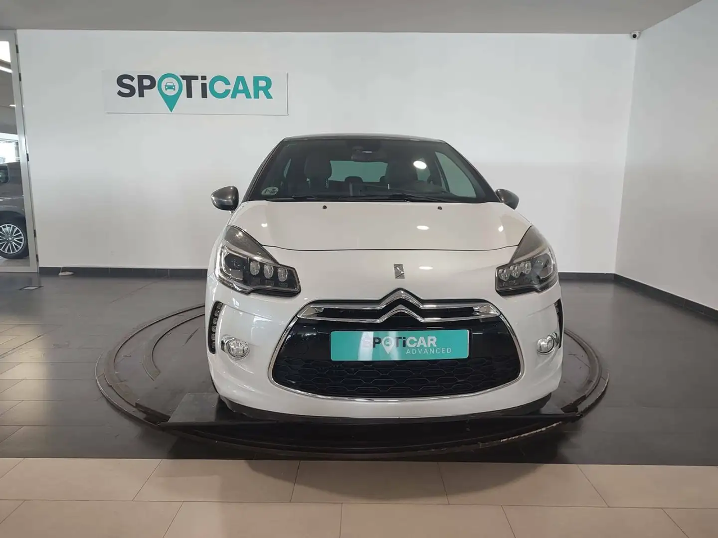 DS Automobiles DS 3 1.6e-HDI Techno Style 90 Blanco - 2