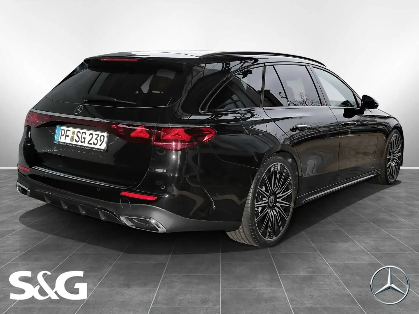 Mercedes-Benz E 450 4M T AMG Leder Braun+HUD+AHK+Pano+Standhz. Schwarz - 2