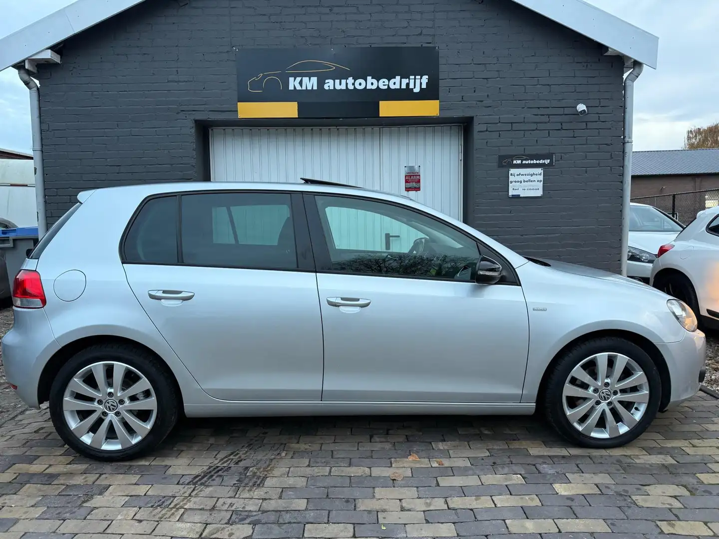 Volkswagen Golf 1.4 TSI Match *Clima*Keylesgo*Opendak*LM*Cruise*Na Gris - 2