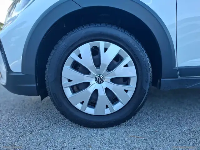 Volkswagen Taigo view 5