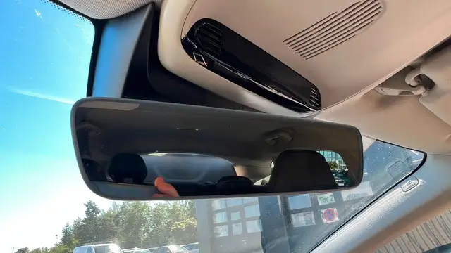 Volvo V40 view 19