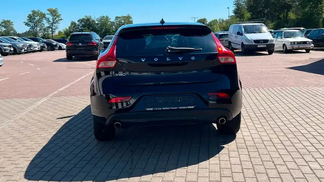 Volvo V40 view 5
