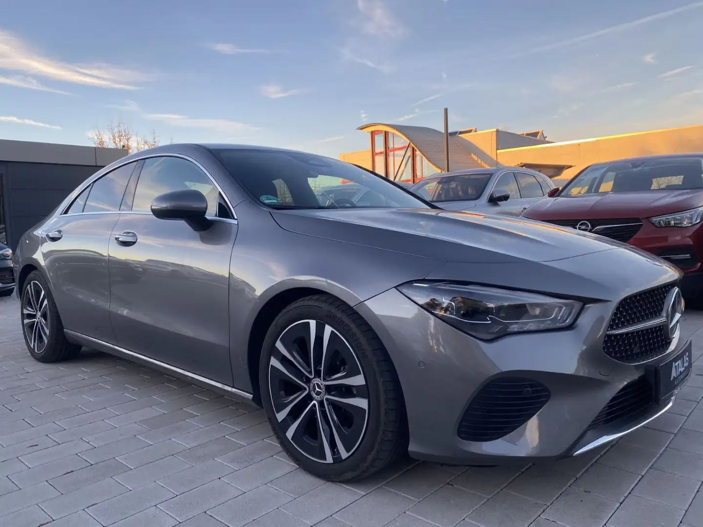 Mercedes-Benz CLA 200 d Facelift-Mod 2024 Gris - 2