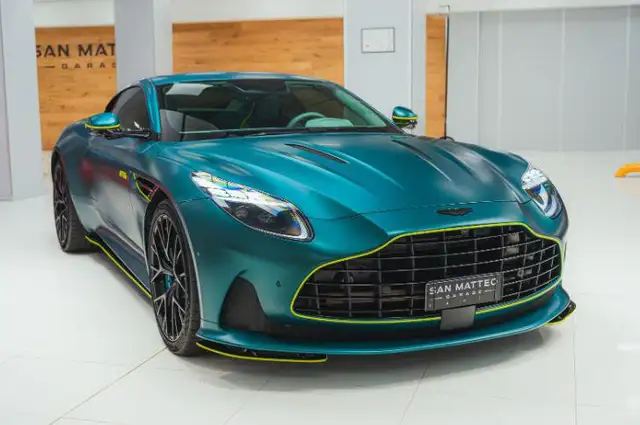 Aston Martin DB12 Aston Martin DB12 *IVA ESPOSTA*