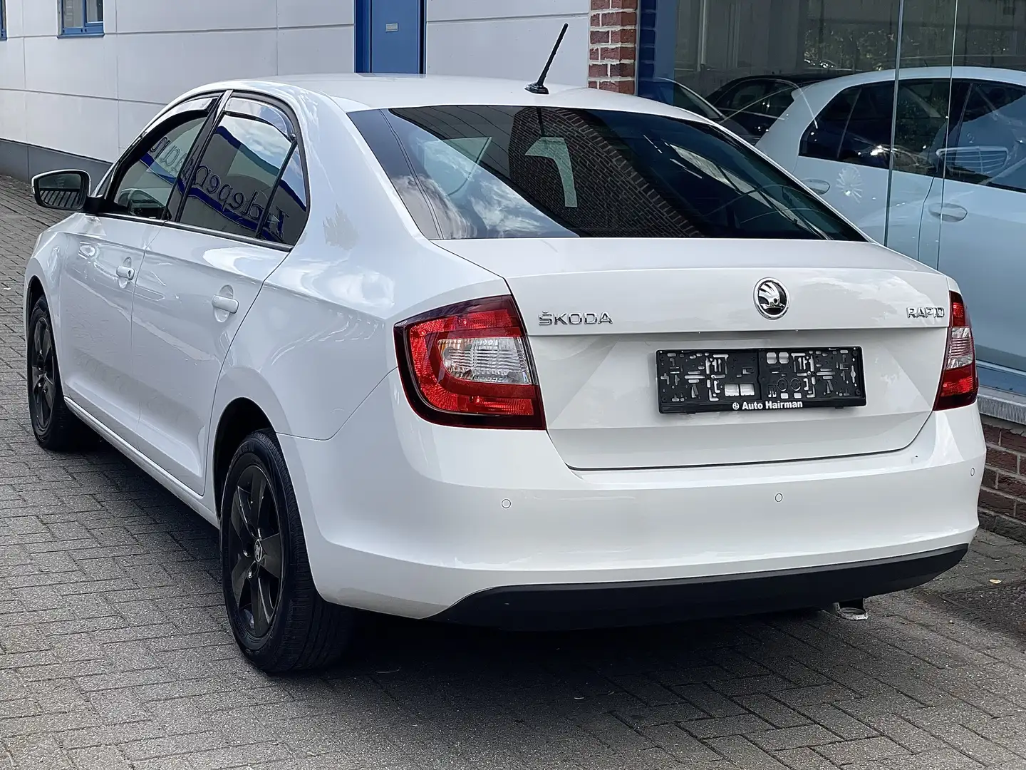 Skoda Rapid/Spaceback Rapid 1.0 TSI Ambition/Black Édition Wit - 2