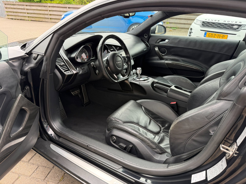 Audi R8 4.2 V8 FSI Quattro / Carbon / B&O / Alcantara / in — photo 30